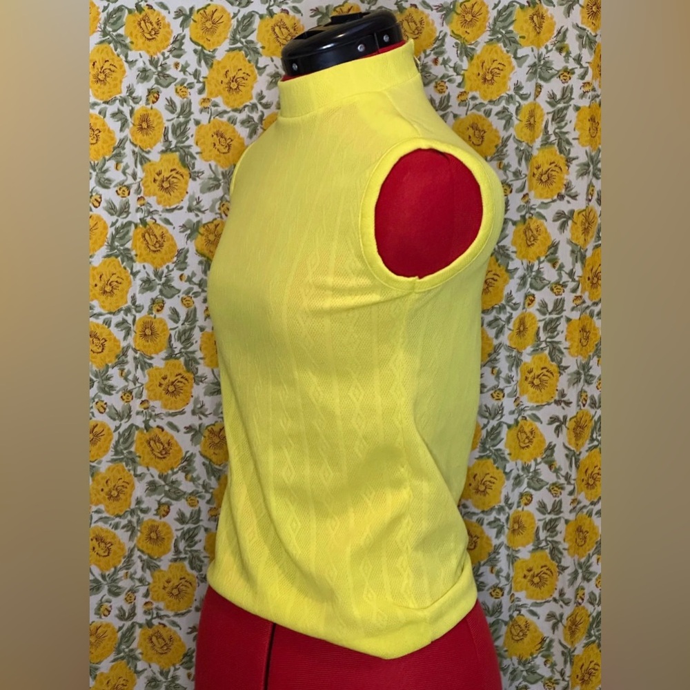 1960’s Yellow Sleeveless Women's Top
